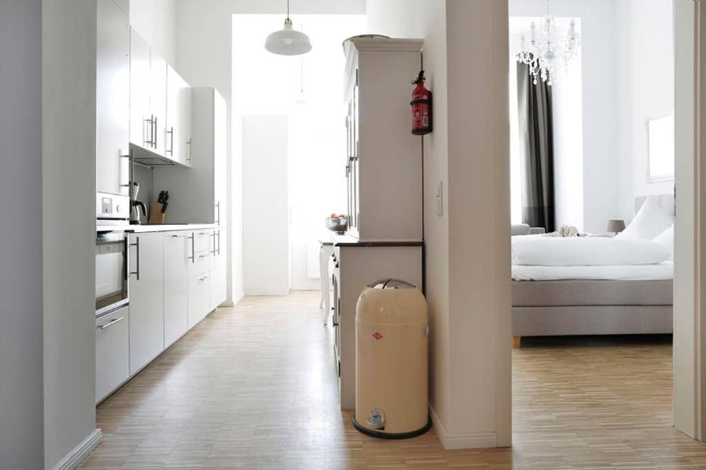 Sc 06 By Rockchair Apartments L Superhost Status L 4 Bedrooms Boxspringbeds 2 Bathrooms Balcony Elevator - Cozy Family & Business Flair Welcomes You! ベルリン エクステリア 写真