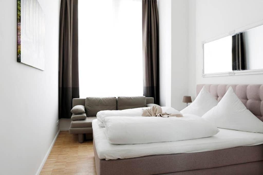 Sc 06 By Rockchair Apartments L Superhost Status L 4 Bedrooms Boxspringbeds 2 Bathrooms Balcony Elevator - Cozy Family & Business Flair Welcomes You! ベルリン エクステリア 写真