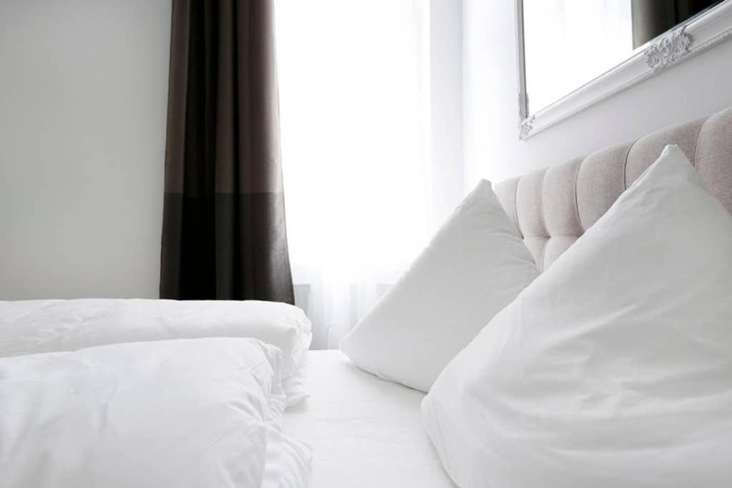 Sc 06 By Rockchair Apartments L Superhost Status L 4 Bedrooms Boxspringbeds 2 Bathrooms Balcony Elevator - Cozy Family & Business Flair Welcomes You! ベルリン エクステリア 写真