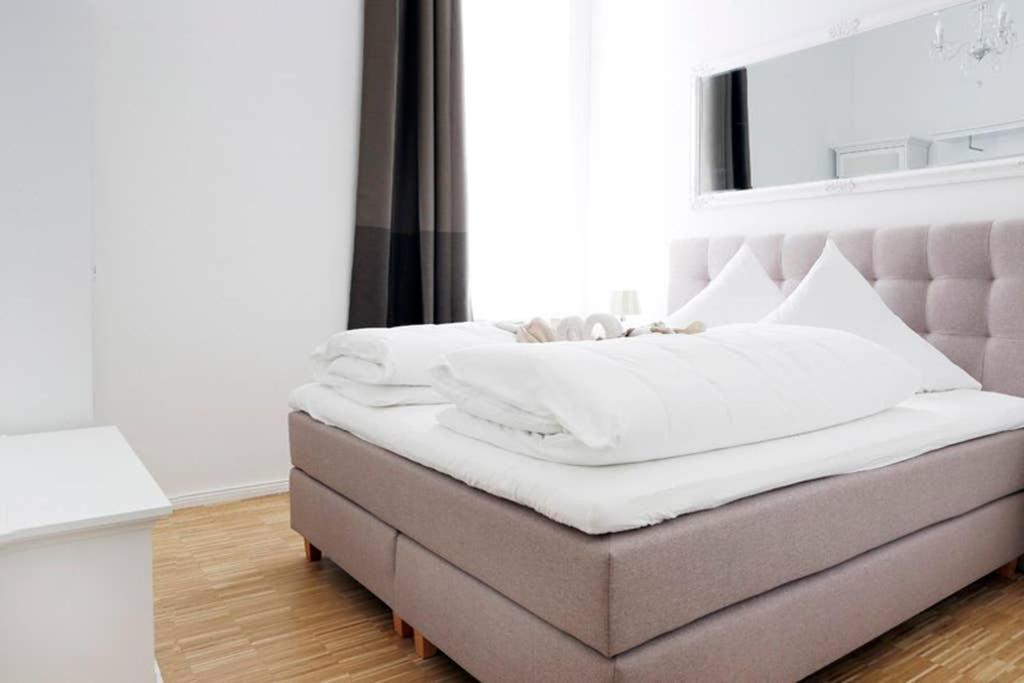 Sc 06 By Rockchair Apartments L Superhost Status L 4 Bedrooms Boxspringbeds 2 Bathrooms Balcony Elevator - Cozy Family & Business Flair Welcomes You! ベルリン エクステリア 写真