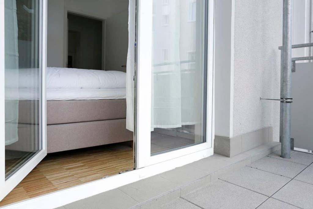 Sc 06 By Rockchair Apartments L Superhost Status L 4 Bedrooms Boxspringbeds 2 Bathrooms Balcony Elevator - Cozy Family & Business Flair Welcomes You! ベルリン エクステリア 写真