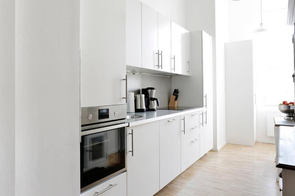 Sc 06 By Rockchair Apartments L Superhost Status L 4 Bedrooms Boxspringbeds 2 Bathrooms Balcony Elevator - Cozy Family & Business Flair Welcomes You! ベルリン エクステリア 写真