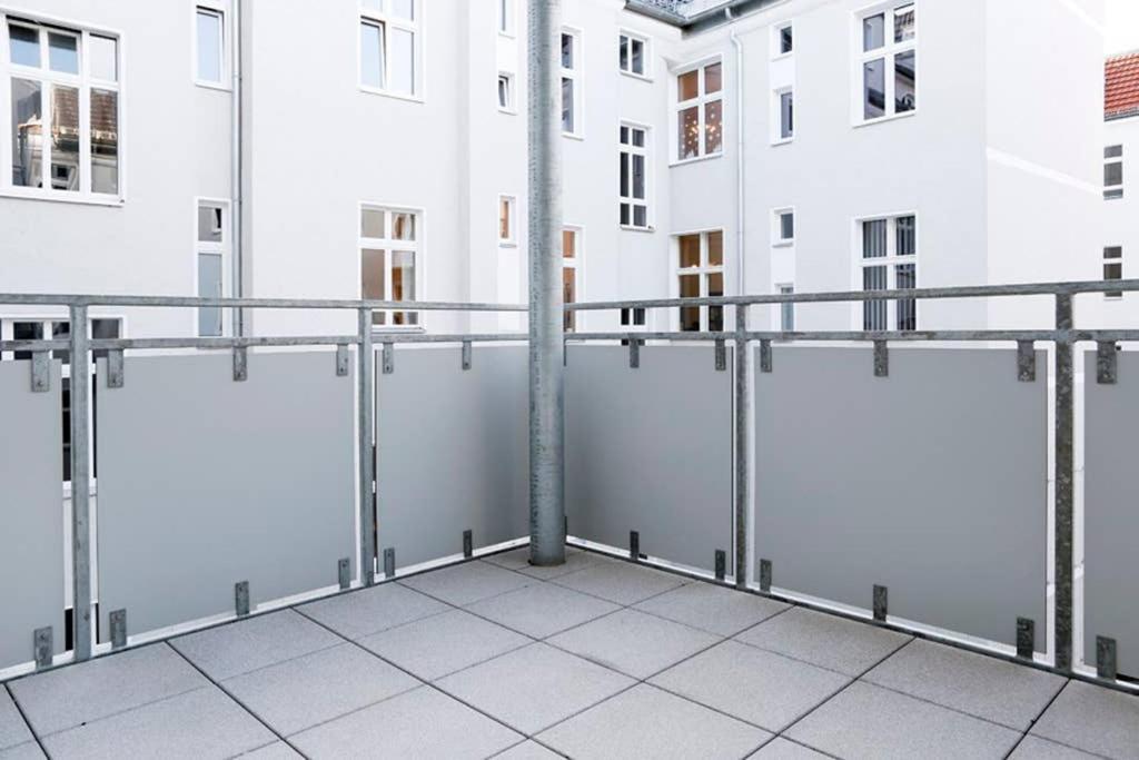 Sc 06 By Rockchair Apartments L Superhost Status L 4 Bedrooms Boxspringbeds 2 Bathrooms Balcony Elevator - Cozy Family & Business Flair Welcomes You! ベルリン エクステリア 写真